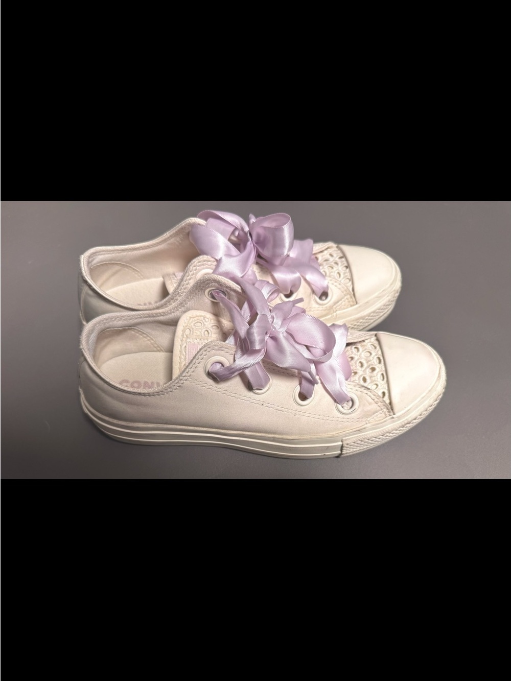 Converse Low Top Sneakers in White with Lilac Ribbon Laces